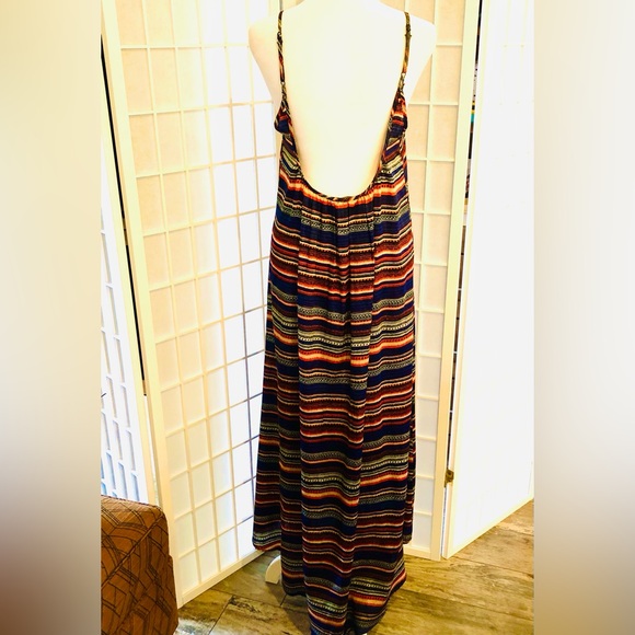 TYSA 100 % silk sexy dress. Longer in back. Adjustable straps. Gorgeous colors. - Picture 4 of 10